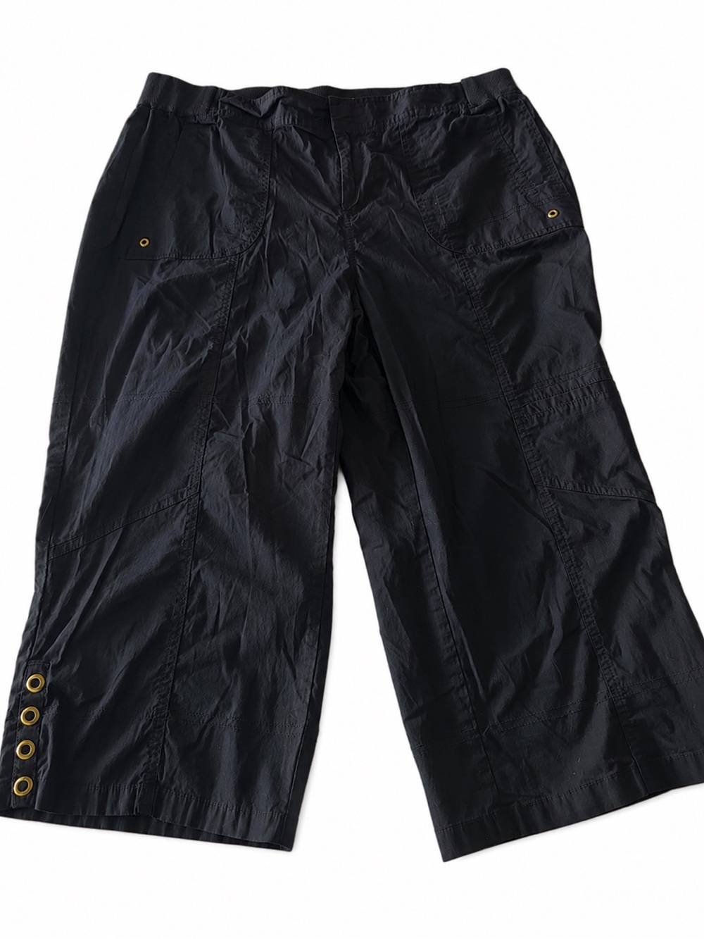 Style & Co. Black Women's Cargo Capris with Grommet Accents - Picture 2 of 11